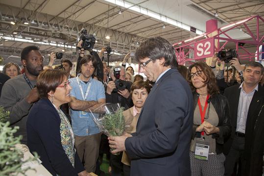 El president de la Generalitat, el Sr. Carles Puigdemont amb els representants del Garraf. Eix