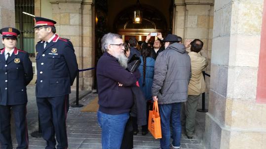 El ribetà Joan Garriga, entrant al Parlament de Catalunya. UM-9