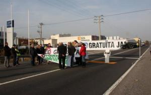 El Vendrell se suma als talls de la N-340 per demanar la gratuïtat de l'autopista