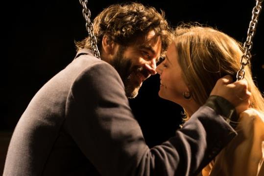 Els actors	Michelle Jenner i Eduardo Noriega a 'Nuestros amantes'. EIX