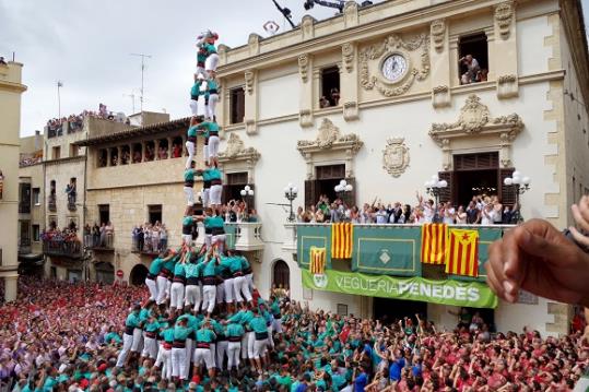 Els Castellers de Vilafranca volen fer història a la plaça de la Vila per Tots Sants. Castellers de Vilafranca