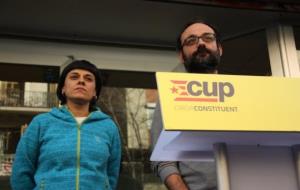 Els diputats de la CUP Anna Gabriel i Benet Salellas durant la roda de premsa després del Consell Polític. ACN