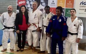 Els guardonats durant el Congrés Internacional de Judo de Girona. Eix