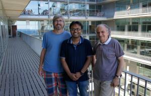 Els investigadors Ferran Casals, Mayukh Mondal i Jaume Bertranpetit de l’Institut de Biologia Evolutiva