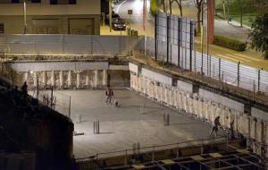 Els operaris treballant i fent soroll després de les 22.00 a 