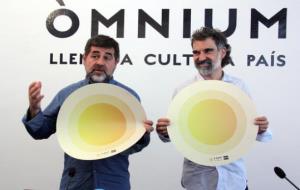 Els presidents de l'ANC i d'Òmnium Cultural, Jordi Sánchez i Jordi Cuixart, ensenyen els punts que seran clau en la mobilització d'aquesta Diada. ACN