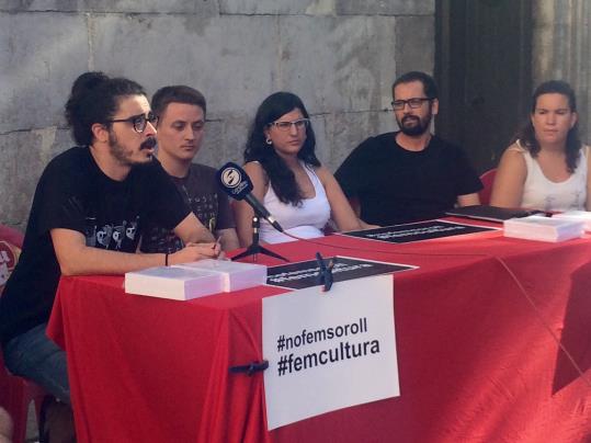 Entitats juvenils i culturals de Vilanova confirmen el boicot al Vot del Poble. Natàlia Luppens