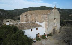 Ermita de Sant Pau, un santuari documentat des de 1485 . EIX