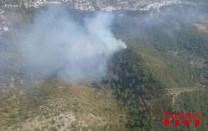 Estabilitzat el perímetre principal de l'incendi forestal de Mas Mel, a Calafell