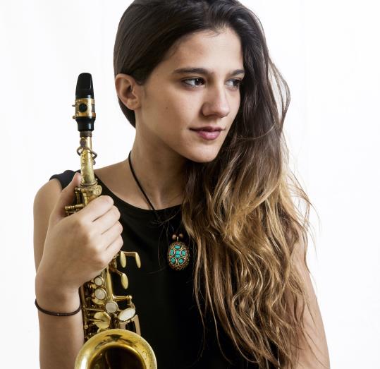 Eva Fernández. Eix