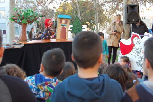 Èxit d'assistència a la inauguració del nou parc de la Caputxeta Vermella a Les Roquetes. Ajt Sant Pere de Ribes