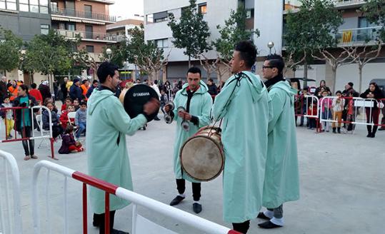 Festa a la zona de ca l’Escori del Vendrell. Eix