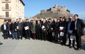 Foto de grup dels 42 alcaldes membres de la directiva de l'AMI, reunits aquest dimarts 26 de gener a Cardona