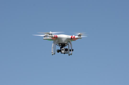 Imatge d'arxiu del dron que Codorniu fa servir a les seves vinyes de Napa Valley per analitzar l'estat hídric de les vinyes. ACN
