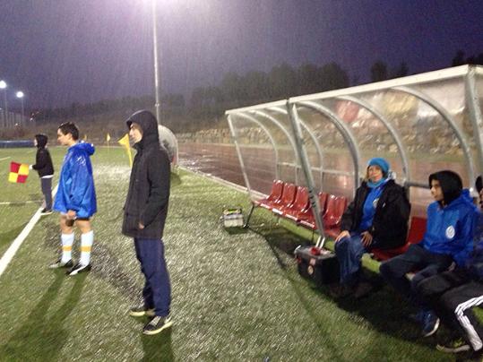 Imatge de la banqueta al partit del sub16. Eix