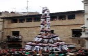 Imatge de la torre de 9 amb folre i manilles que els Minyons de Terrassa han descarregat en tercera ronda aquest 30 d'agost a la Diada de Sant Fèlix