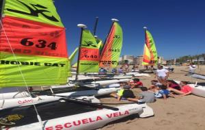 Imatge de les activitats de l'Escola de Vela Calafell. Escola de Vela Calafell