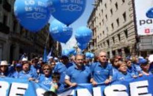 La capçalera de la manifestació a Barcelona en defensa de l'Ebre el 5 de juny del 2016