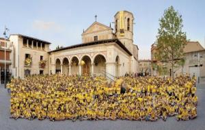 La foto de família de la Festa de la Fil·loxera del 30è aniversari. EIX