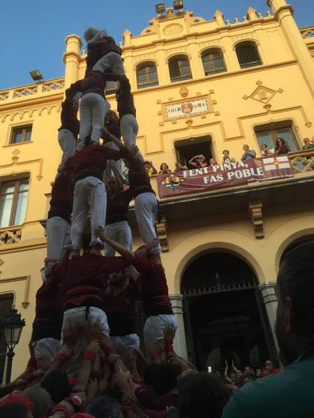 La Jove de Castellers de Sitges intenta el 4de8 que ja va descarregar al juliol. Ajuntament de Sitges