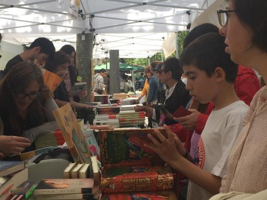 La llista dels més venuts a uns dies de la diada de Sant Jordi. EIX