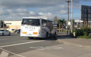 La parada del bus al barri de la Masia Nova