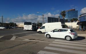 La parada del bus al barri de la Masia Nova