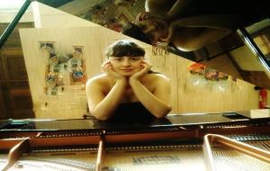 La pianista vilanovina Laura Farré Rozada actua amb èxit al festival francès de Saint-Savin