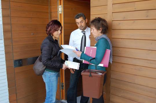 La recollida de la brossa orgànica arriba a Can Pere de la Pla i Can Lloses. Ajt Sant Pere de Ribes