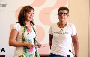 La regidora de l'Ajuntament de Tarragona, Bego Floria, i amb la grallera Roser Olivé. ACN