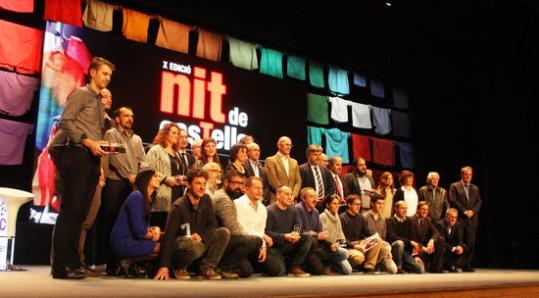 La X Nit de Castells premia la cap de colla Helena Llagostera, els nens del Vendrell i Raül Romeva. ACN