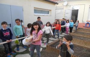L'alumnat de l'escola Virolai de Puigdàlber han creat una cooperativa. Escola Virolai