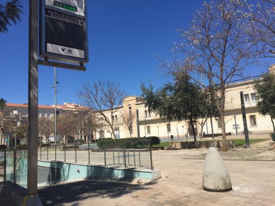 L'aparcament de la plaça de les Casernes. EIX