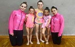 Les gimnastes del CR Vilafranca al IV Trofeu de Castelldefels. Eix