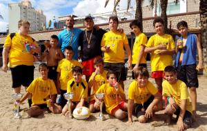 L’escola del Nova Olivella al torneig de rugbi platja de la Mercè