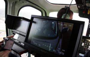 L'helicòpter del Servei Català de Trànsit intensificarà els controls per detectar i sancionar l'ús del mòbil al volant