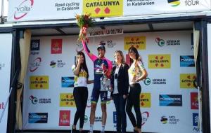 L'italià Davide Cimolai guanya a Vilanova l'etapa més penedesenca de La Volta. Ajuntament de Vilanova