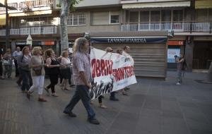 Manifestació i performance de la plataforma Stop Mare Mortum Garraf