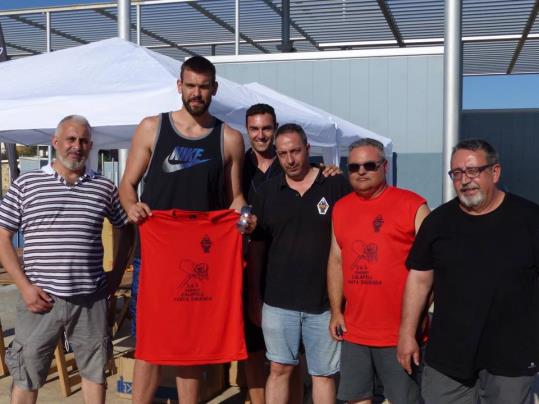 Marc Gasol, convidat d'honor al Torneig 3x3 del Club Bàsquet de Calafell. Ajuntament de Calafell