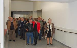 Més de 200 persones a la inauguració del nou casal de la gent gran de les Roquetes