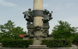 Monument a Manuel Milà i Fontanals de Vilafranca