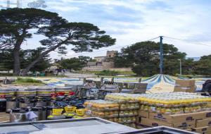 Muntatge de la carpa del Fes+Chapeau