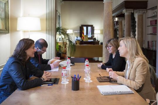 Neus Lloveras es reuneix amb la presidenta de la Diputació de Barcelona. Ajuntament de Vilanova