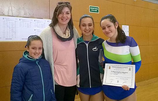 Noa Fernández, Emma de Bargas (entrenadora) Ainoa Llacer i Aixa Guerrero. Eix