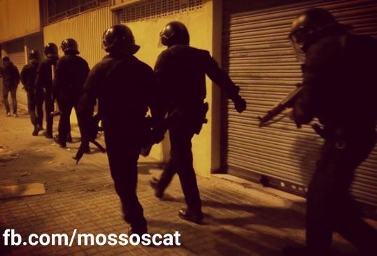 Operació contra el tràfic de drogues centrada als barris de la Mina i el Besòs. Mossos d'Esquadra