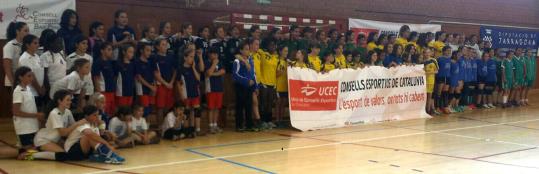 Participants a la Final Nacional d’Handbol aleví femení al Vendrell. Eix