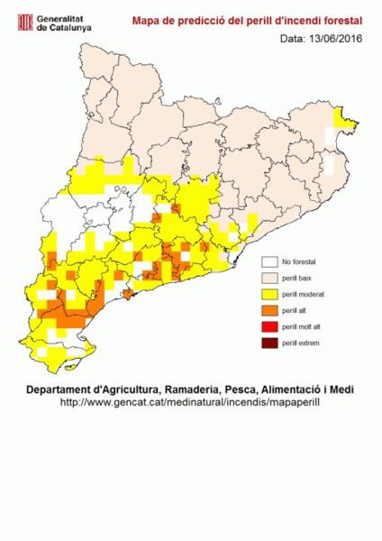 Perill alt d'incendi forestal en quinze comarques catalanes. ACN