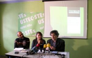 Pla conjunt dels representants de l'USTEC-STEs, en roda de premsa. ACN