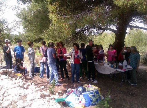 Plantada i pícnic de primavera a l’Ortoll. EIX