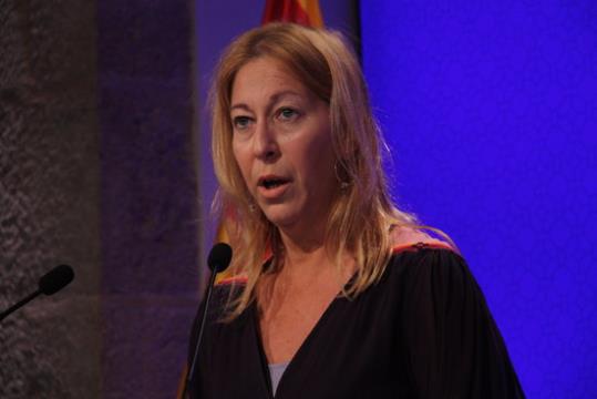 Primer pla de la portaveu del Govern, Neus Munté, en roda de premsa el 7 de juny del 2016 . ACN